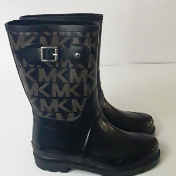 black mid calf rain boots